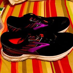 Brooks Woman’s Aderaline size 10.5